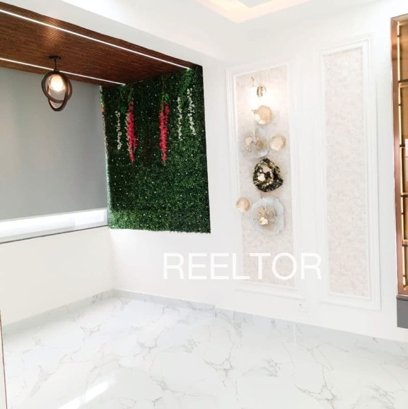 Image of Metro Nearby 3 BHK Builder Floor for Rent in Sector 42