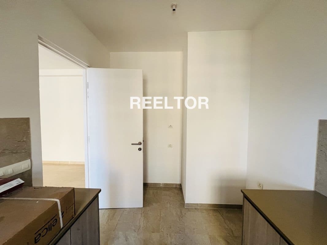 Image of Cost-Effective 1 BHK Flat in Rajabad