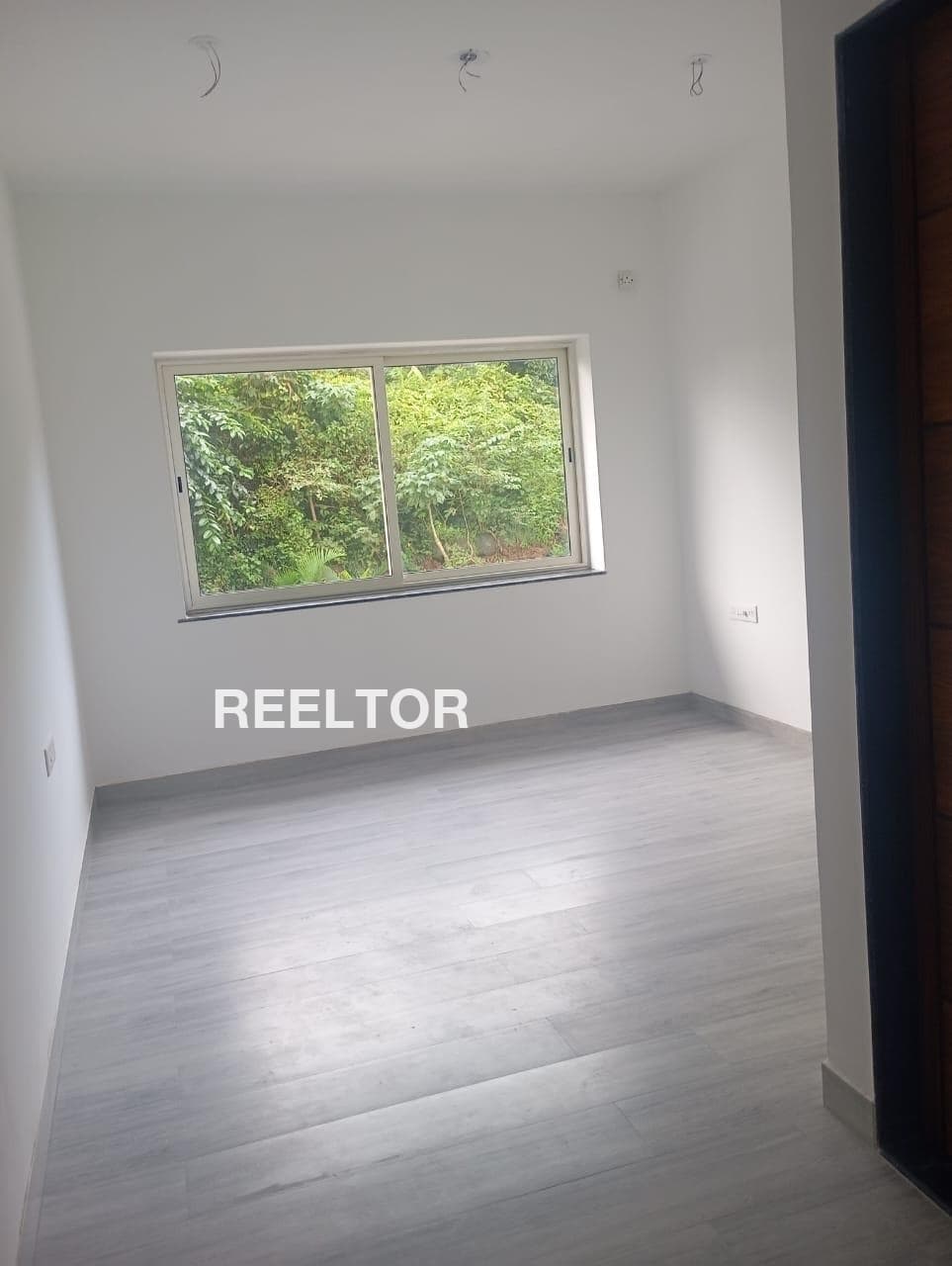 Image of 1 BHK 5th Floor Flat for Sale in Triveni Nagar