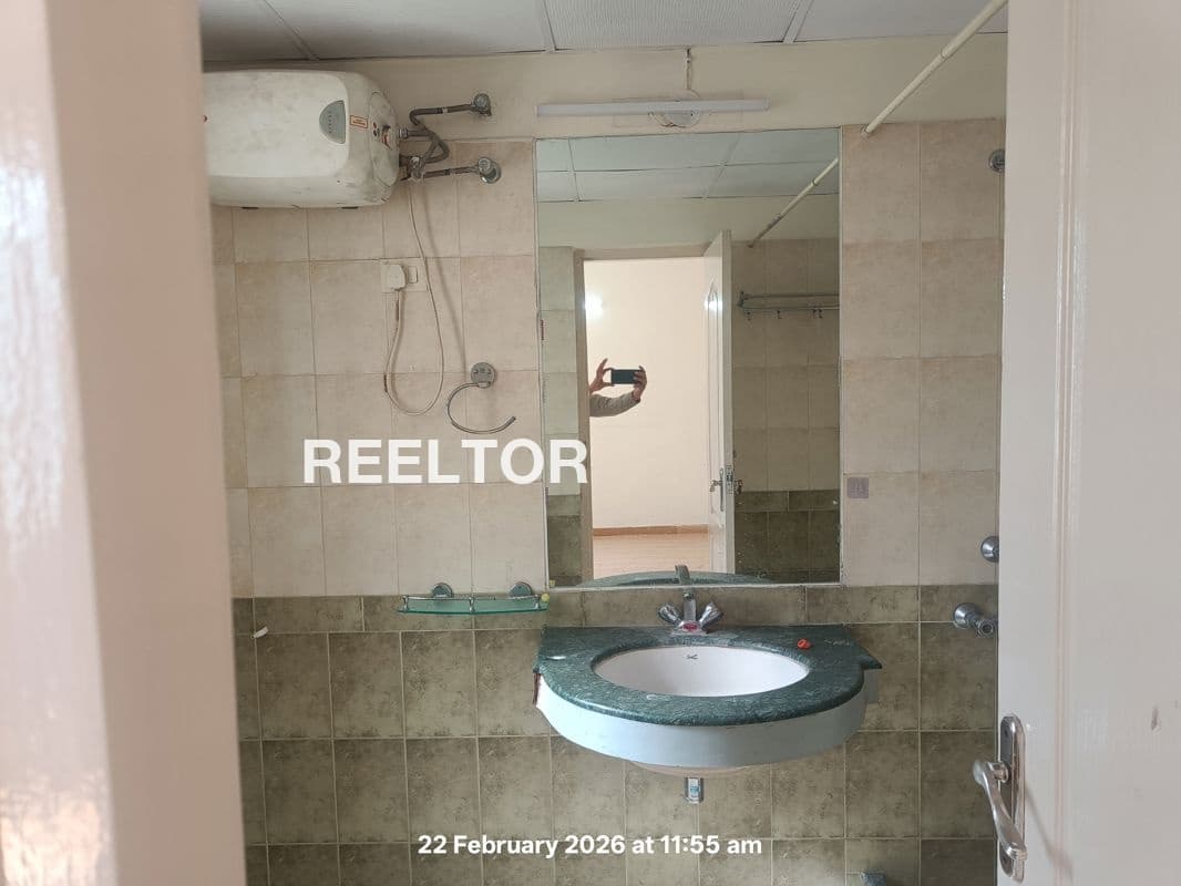 Flat For Rent In Wotu Damhal Hanjipora
