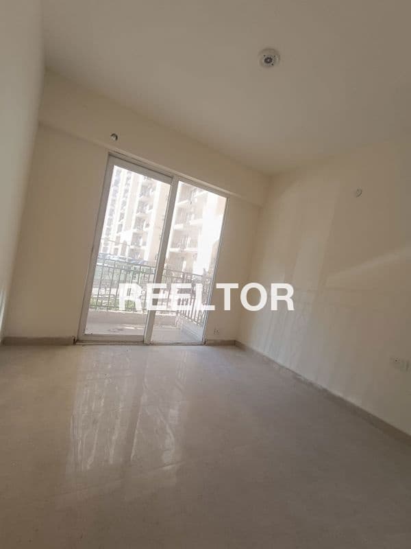 Image of Bright 3rd Floor 1 BHK Flat in Karnu Gharat, Rampur
