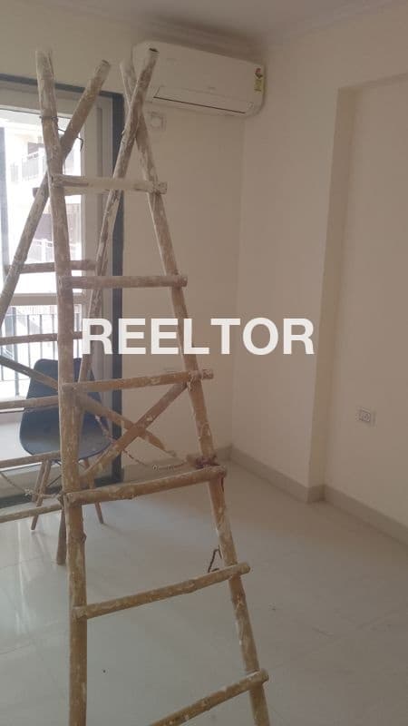 Flat For Sale In Ukkadgaon Jahagir Palam