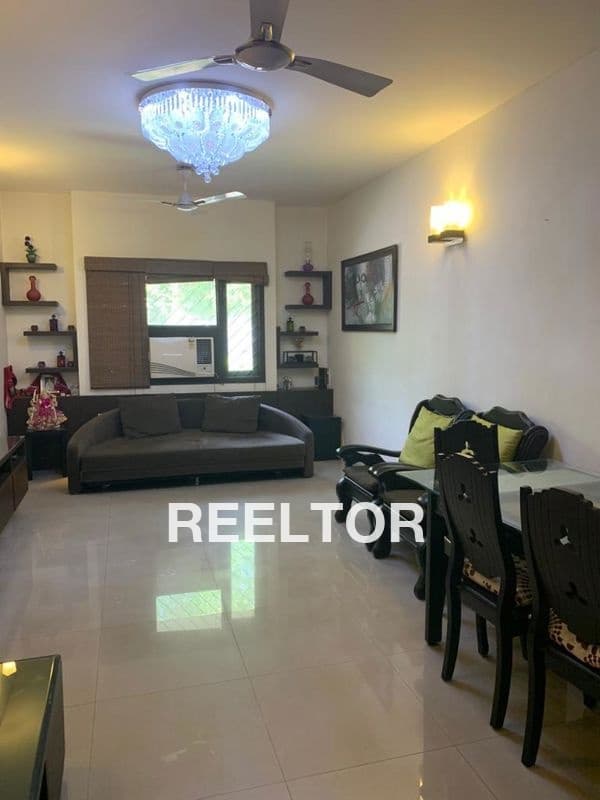 Flat For Sale In Tato Saluni