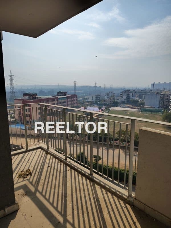 Image of Semi Furnished 1 BHK Flat for Sale in Takia Sangrish, Srinagar