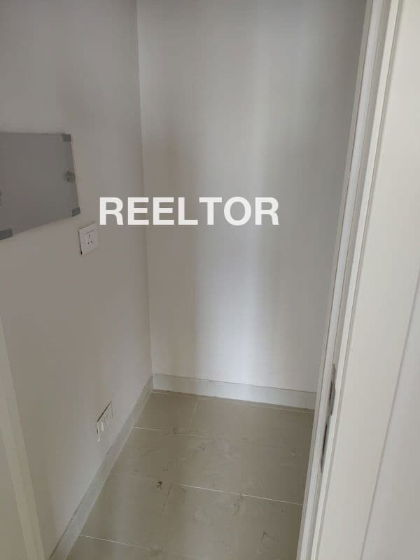 Image of Semi Furnished 1 BHK Flat for Sale in Takia Sangrish, Srinagar