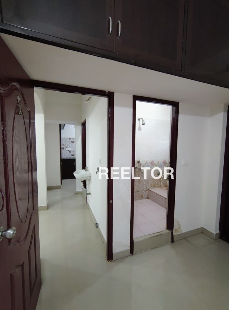 Image of 2 BHK Flat near Schools & Hospitals in Shastri Nagar