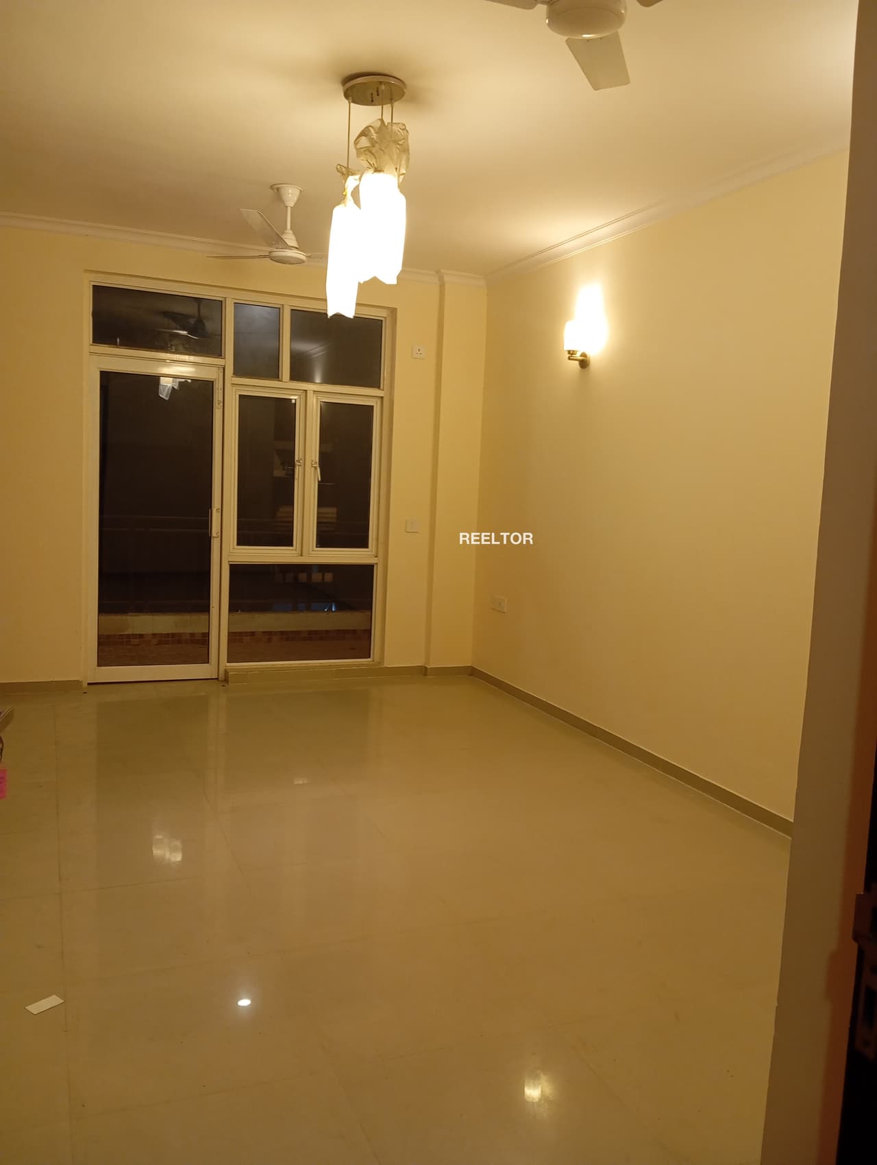 Image of Family-Friendly 2 BHK Flat in Kolar Road Block 2, Bhopal