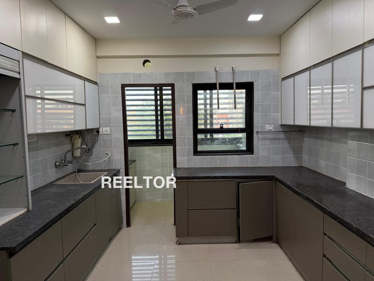 Image of Prime 4th Floor 1 BHK Flat in Dudu