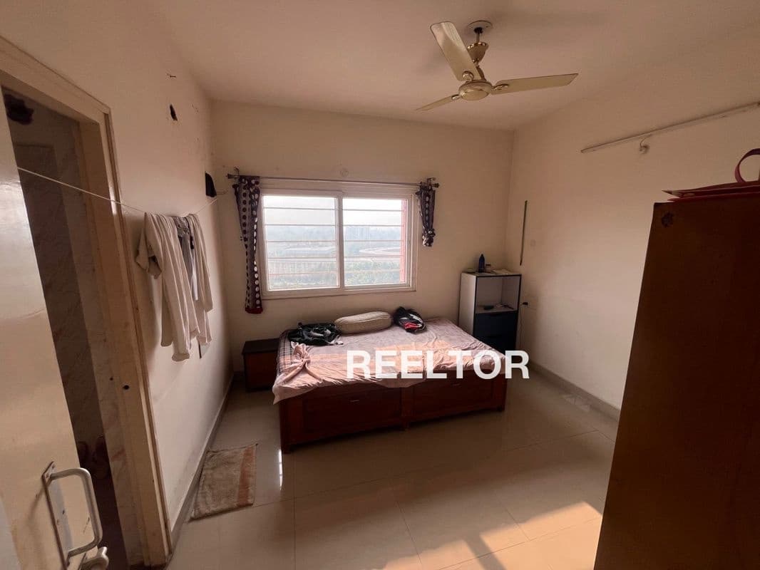 Flat For Sale In Tato Saluni