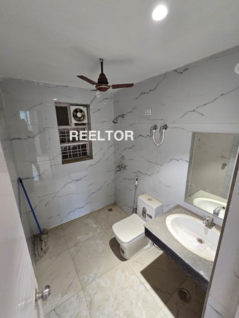 Flat For Sale In Jakhi Chirgaon