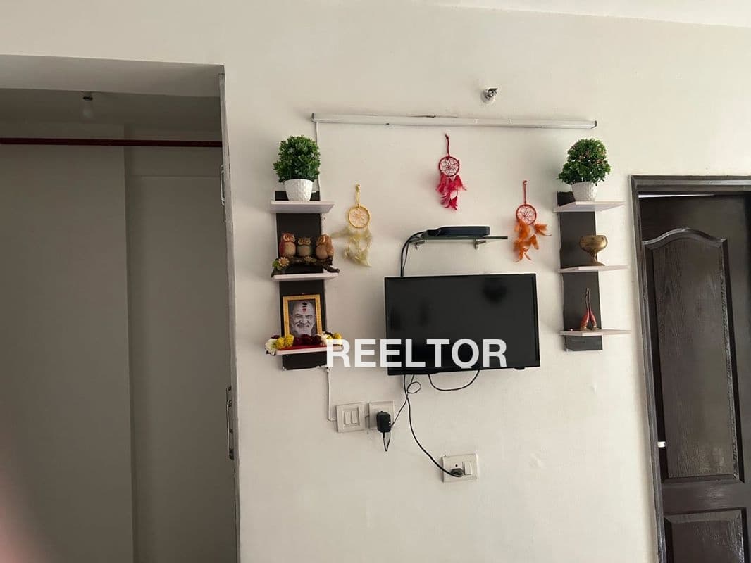 Image of 1350 sqft 1 BHK Flat for Sale in Maklog