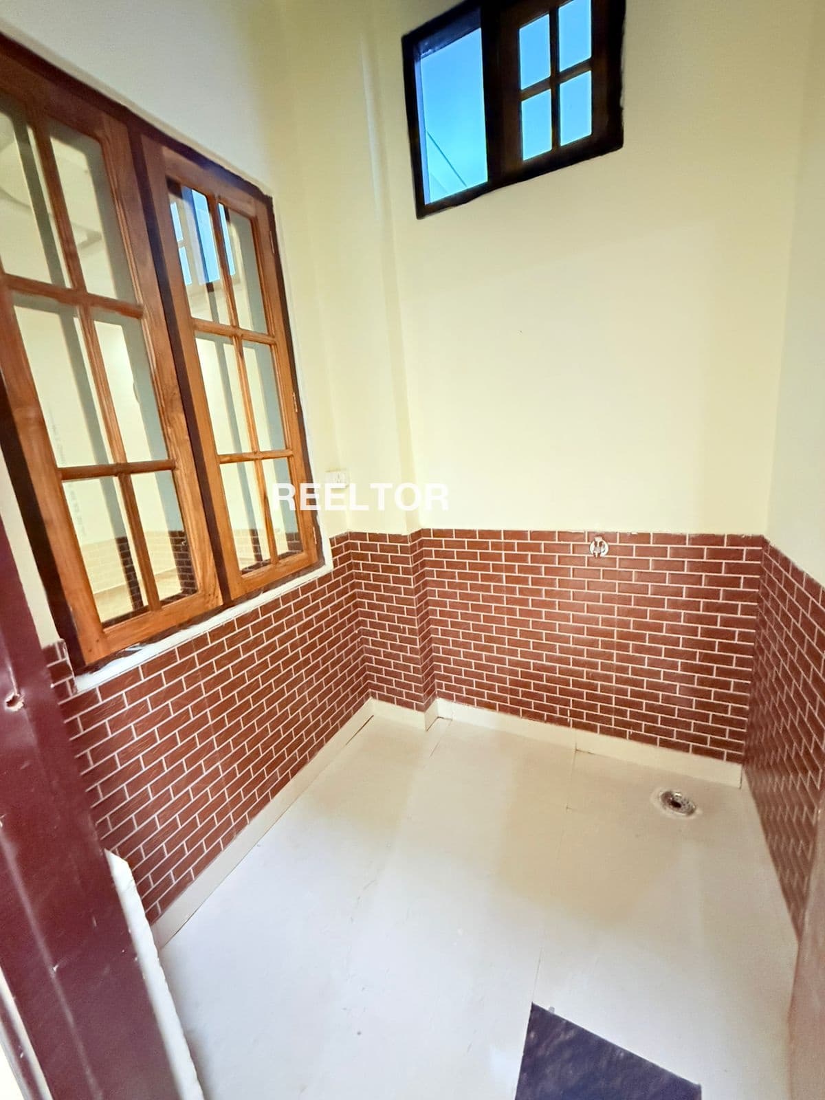 Flat For Sale In Shadipur Tijara