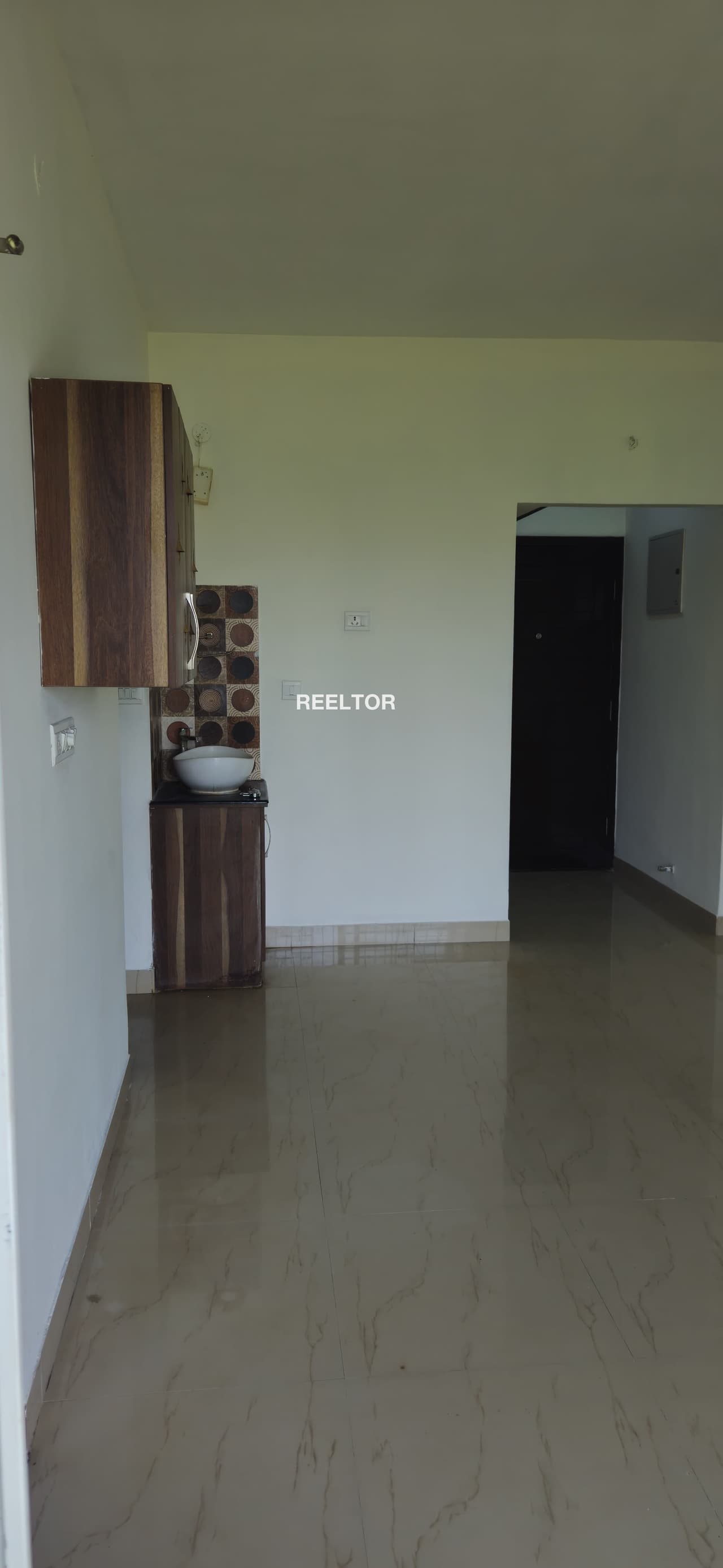 Image of 1 BHK on 4th Floor for Sale in KAVIARASU KANNADASAN NAGAR Block 4