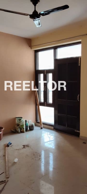 Flat For Rent In Azad Market Huzur