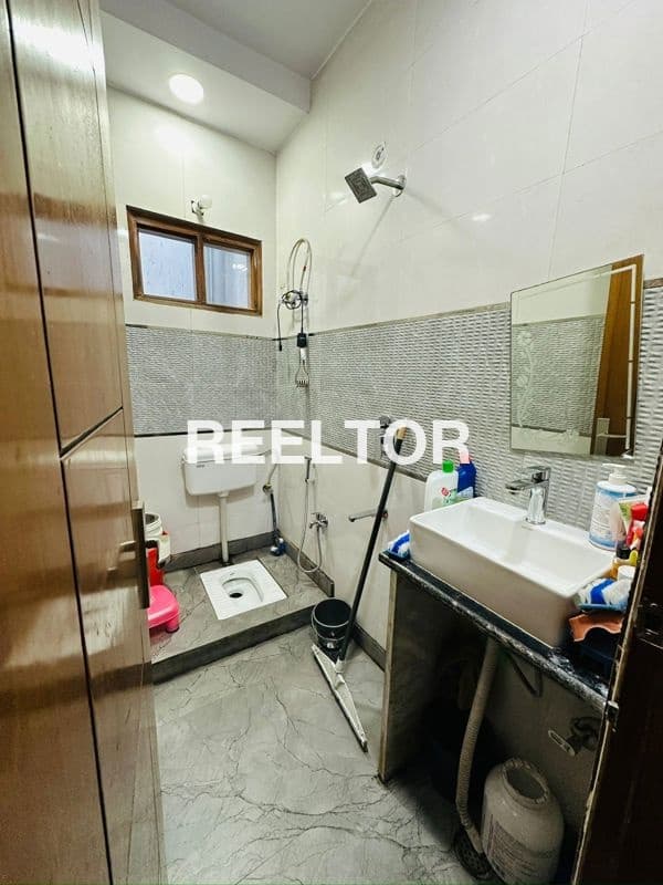 Image of 1014 sqft Carpet 2 BHK Flat in Brenti Bat Pora