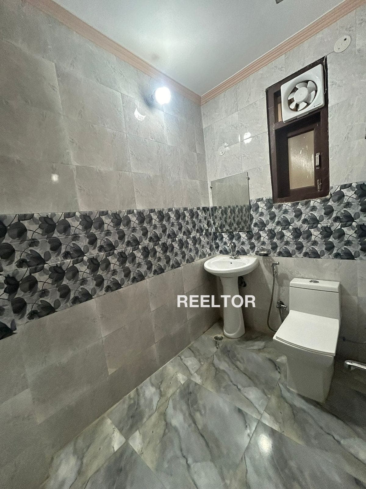 Image of Fully Ventilated 2 BHK Flat in Nalah