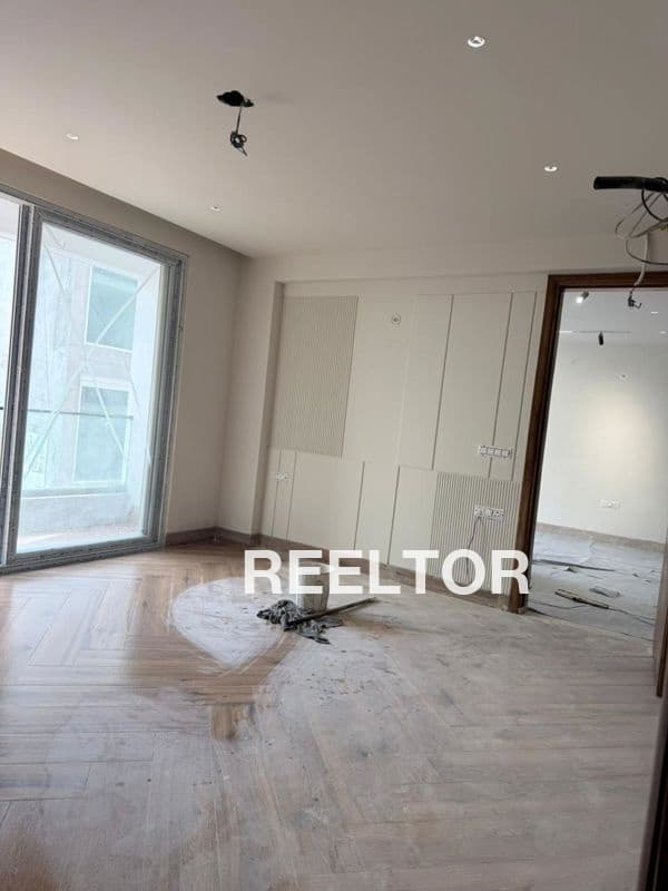 Image of Well-Connected 1 BHK Flat in Hanekutr