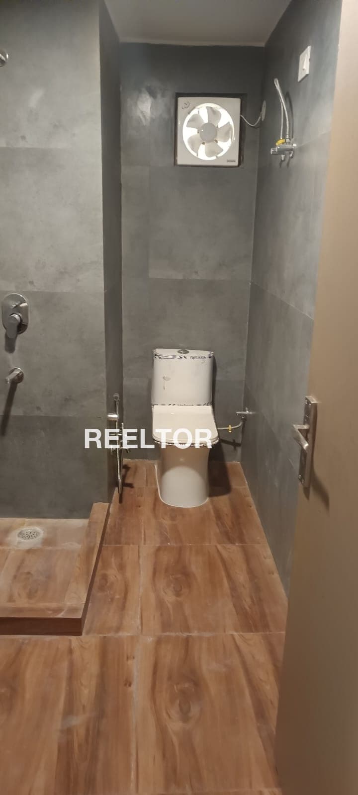 Image of 2nd Floor 1 BHK Flat Available in ANNA NAGAR Block W