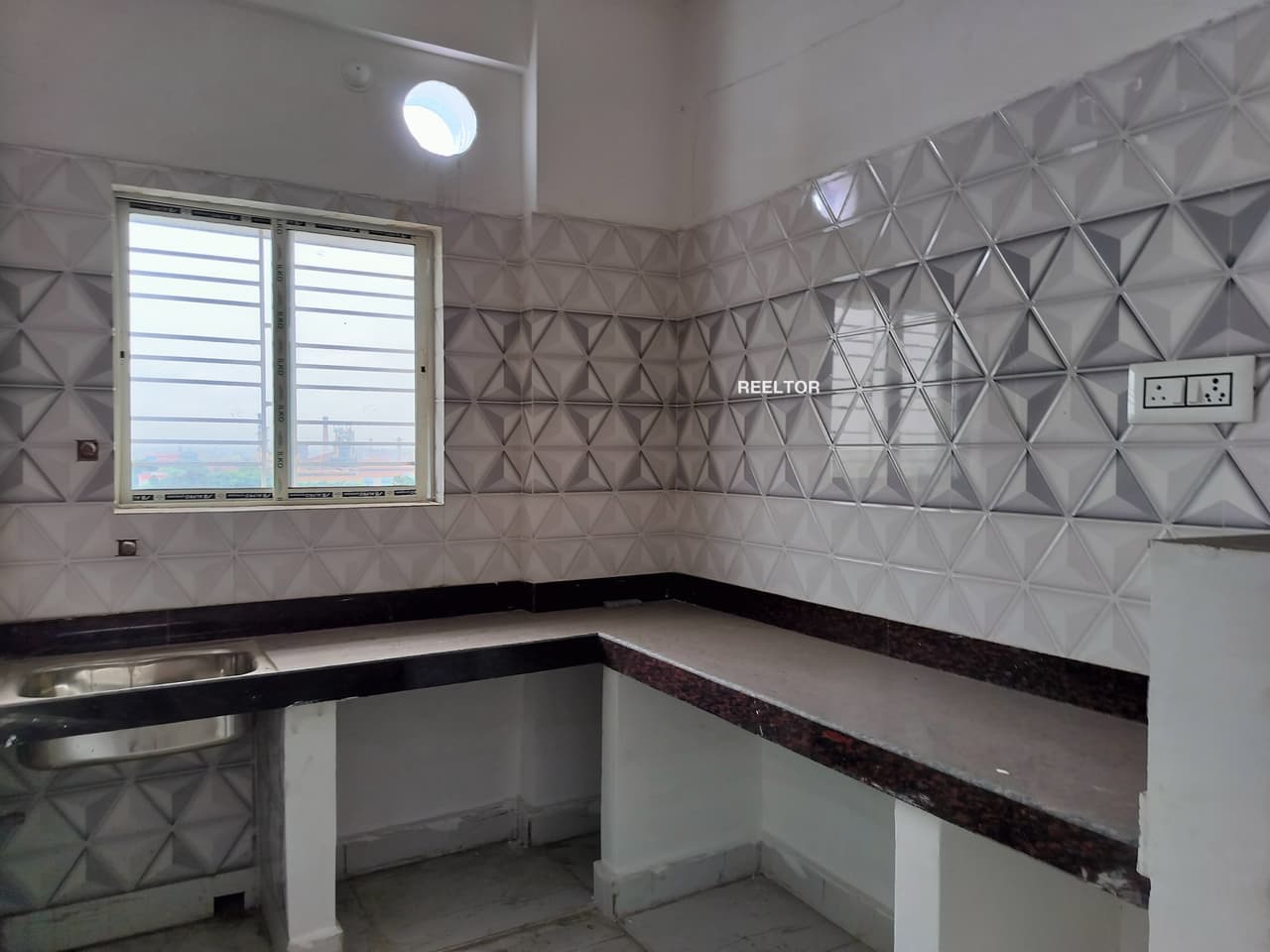 Image of 1 BHK on 2nd Floor for Sale in KK NAGAR Sector 15