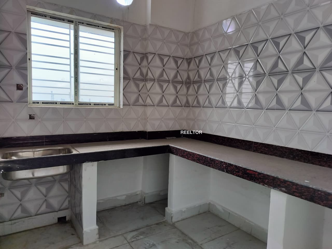 Flat For Sale In Ayyankaavu Vellarikkundu