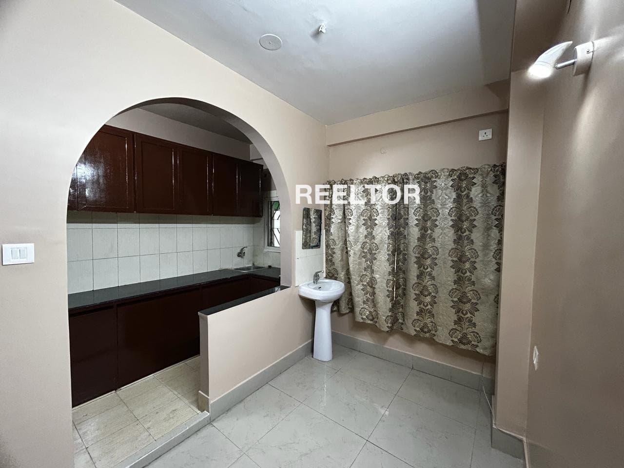 Image of Premium 2 BHK Flat for Rent in Defence Colony Block E