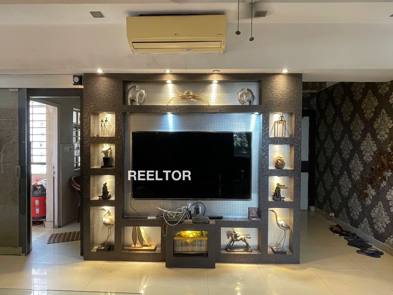 Image of Semi Furnished 1 BHK Flat for Sale in Jarasi, Rampur