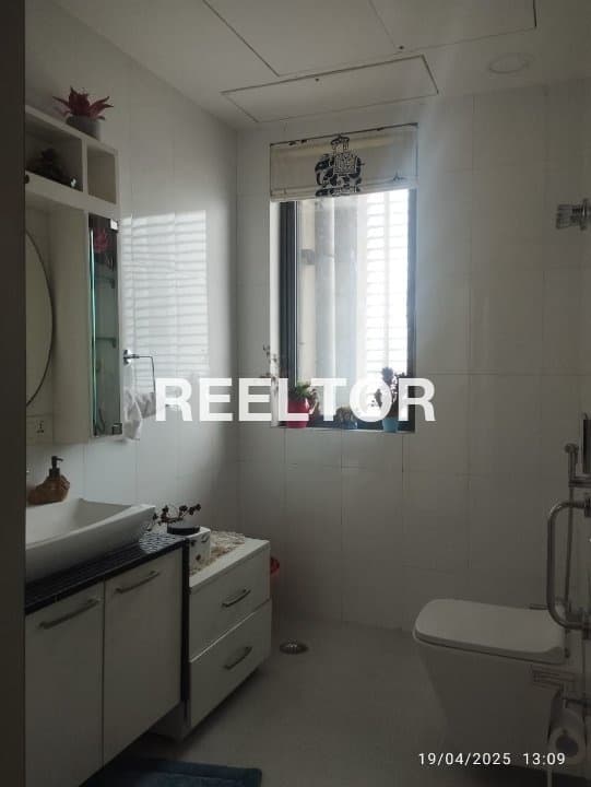 Image of 1 BHK Flat | 3rd Floor | 900 sqft | Palsana Road