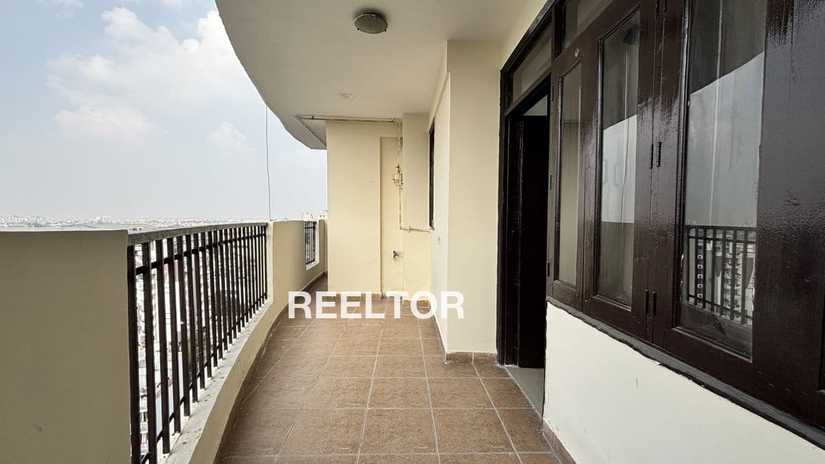 Image of 1 BHK | 1050 sqft | 3rd Floor | Rohini Sector 18