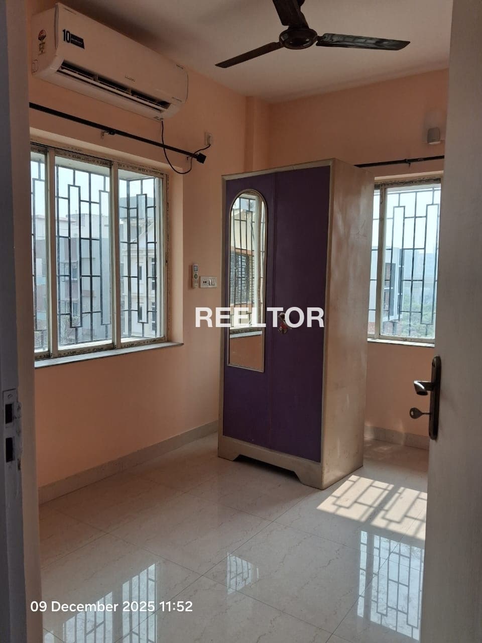 Image of Grand 2 BHK Flat for Sale in Sai Prasad Apartment For Rent