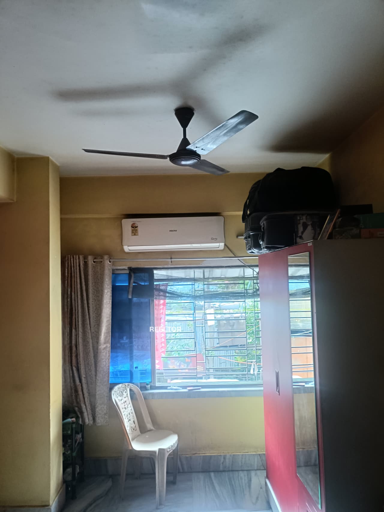 Flat For Sale In Ugariyawas Kotkhawada