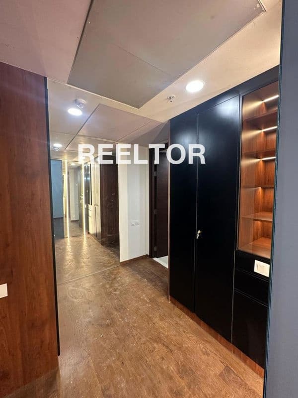 Flat For Sale In Hiyund Padhar