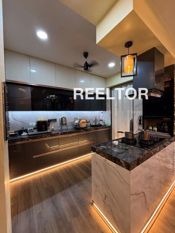 Image of Fully Ventilated 2 BHK Flat in Sector 20