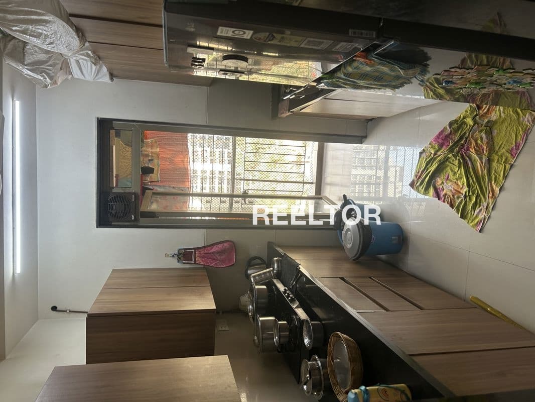 Image of 3rd Floor 2 BHK Flat Available in Shastri Colony