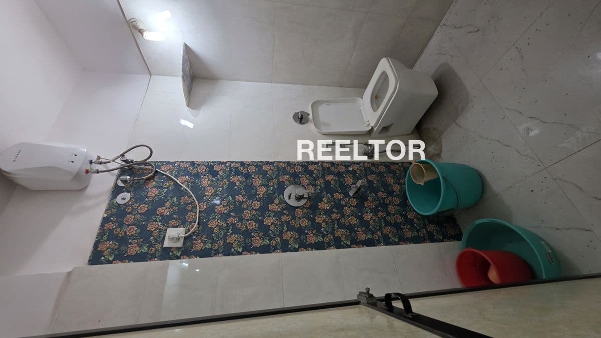 Image of 2 BHK 3rd Floor Flat for Sale in Christianpatty