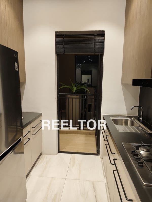 Flat For Rent In Maharajaganj Namkhana