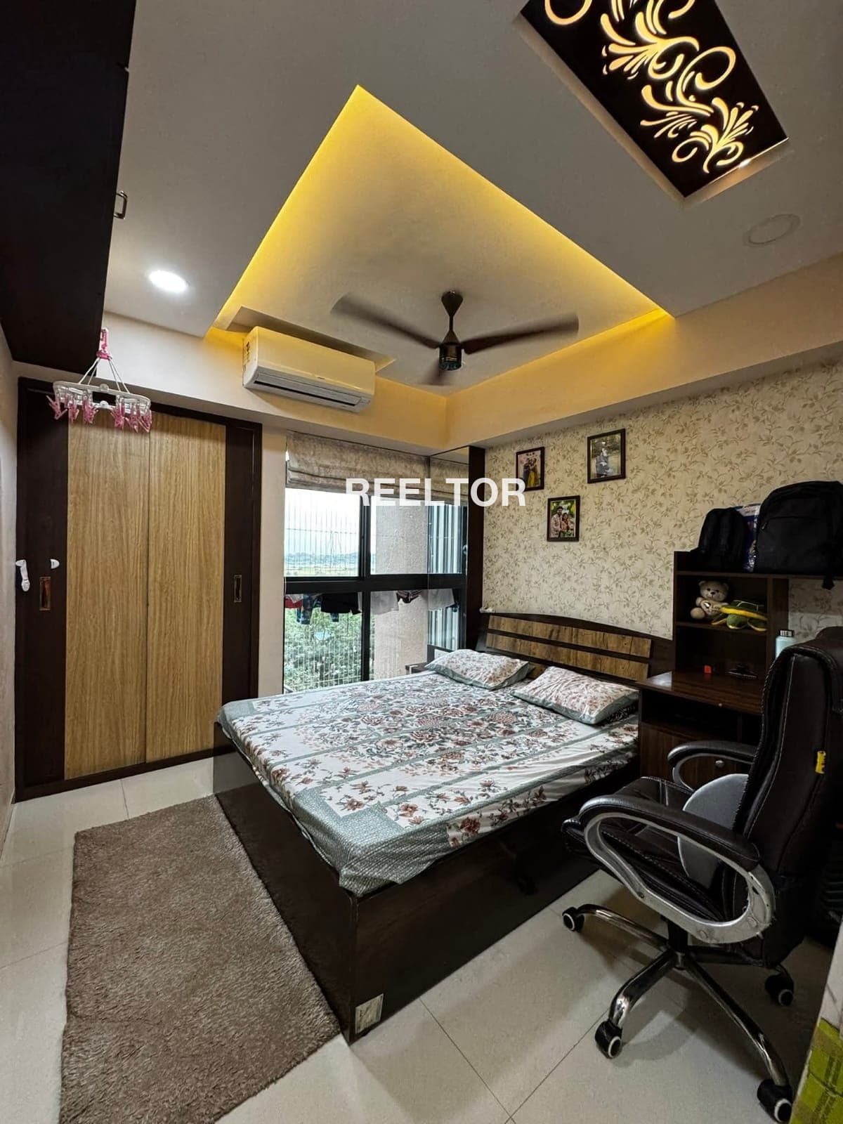 Image of 2 BHK Flat on 1st Floor in Karnu Gharat