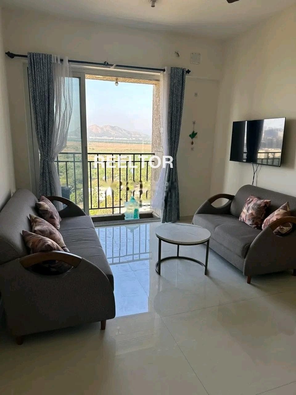 Image of 1050 sqft 1 BHK in Mishra Apartments For Rent — For Rent