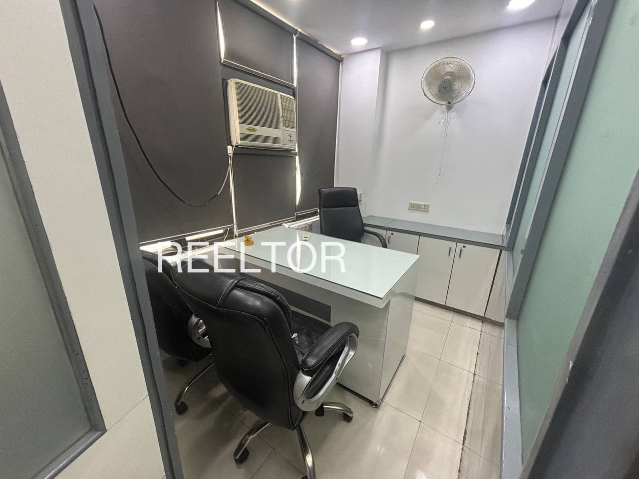 Office Space For Sale In 15 Lks Suratgarh