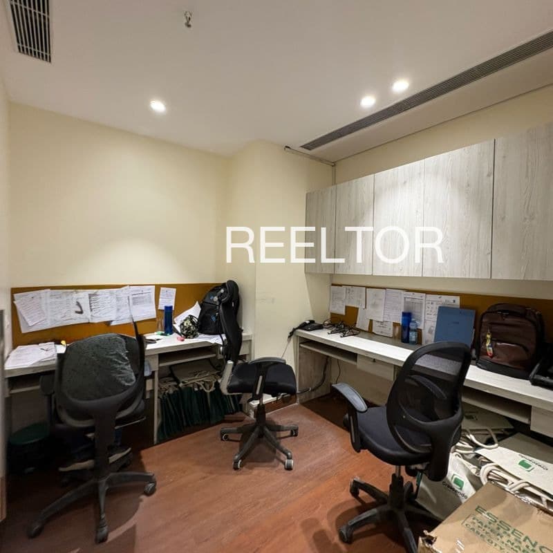 Office Space For Sale In Auranpur Maakdon