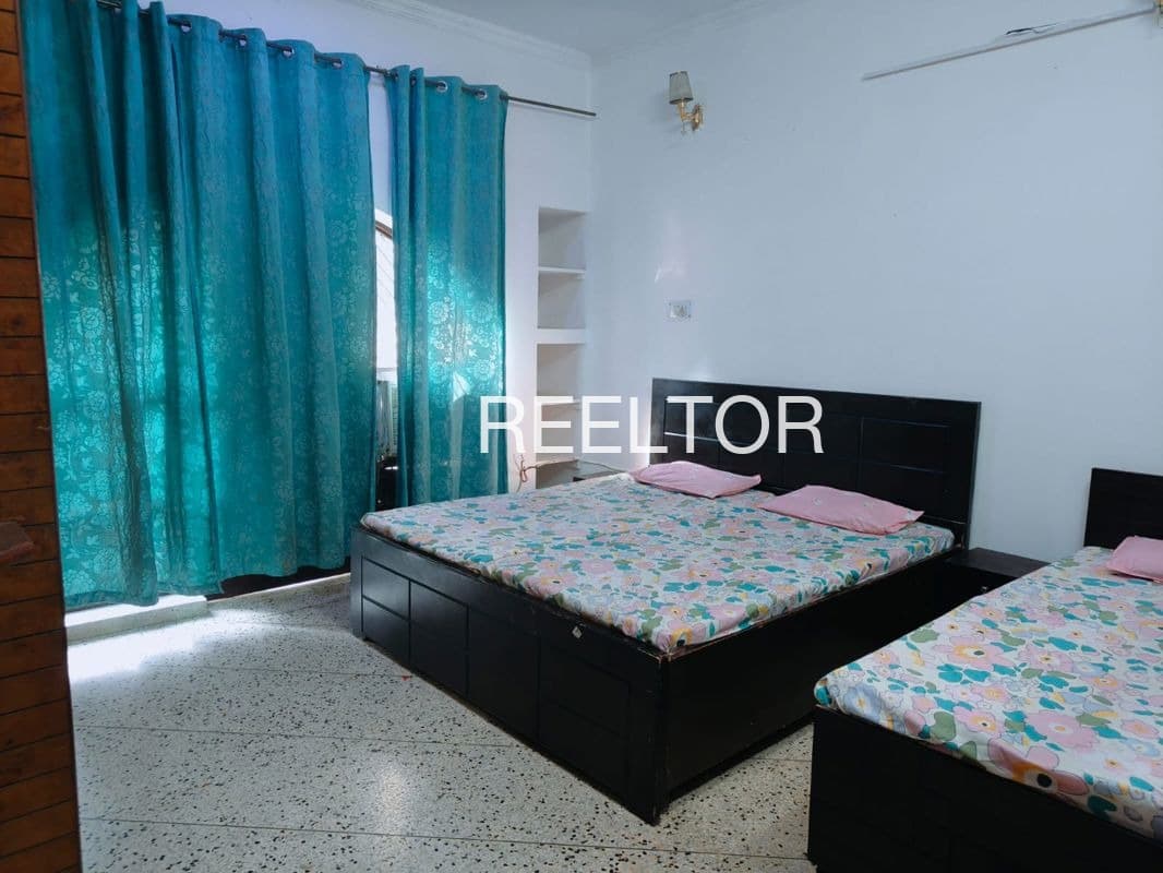 Pg For Sale In Chilli Izara Mahagaon