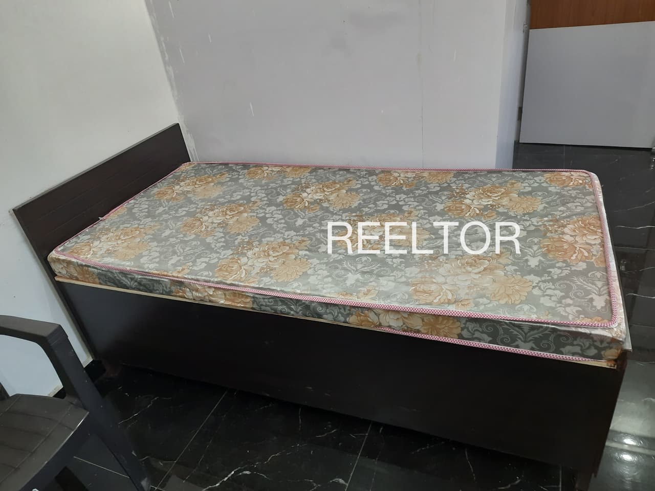 Pg For Sale In Katsala Maheshpur