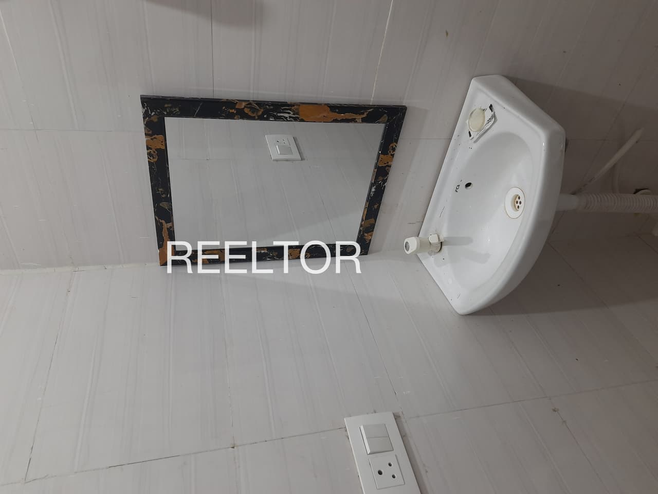 Pg For Sale In Taphera Sainj