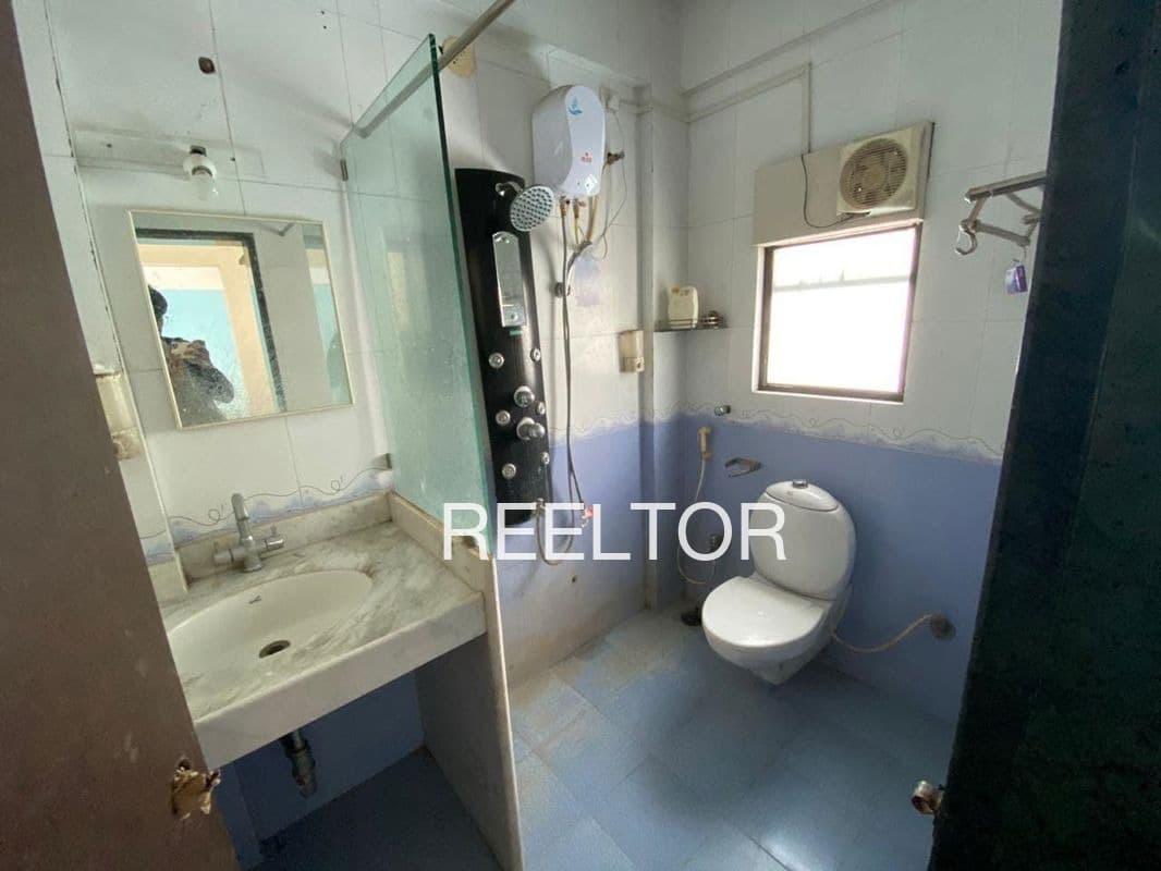 Pg For Sale In Kinavallur Palakkad