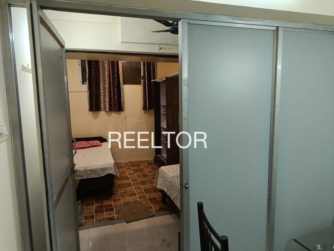 Pg For Sale In Kavinolikunu Colony Koyilandi