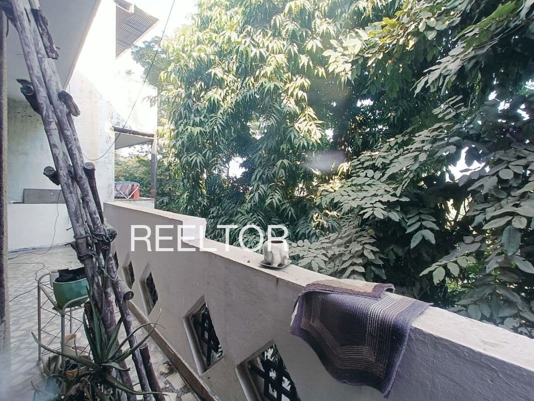 Pg For Sale In Bahsuma Uttar Pradesh