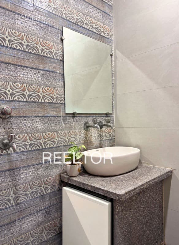 Pg For Sale In Khirhani Jabalpur