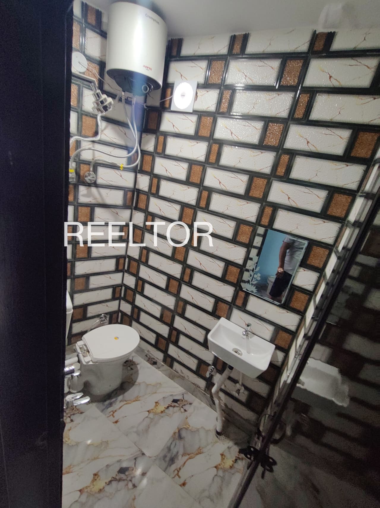 Pg For Sale In Nagla Chimman Bayana