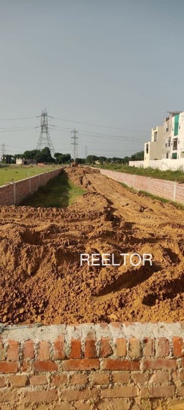 Plots For Rent In Shuran Mandi