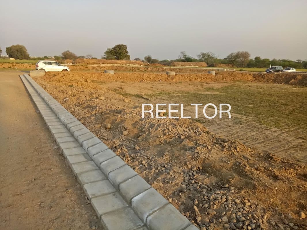Plots For Rent In Bhuma Chhota Lachhmangarh