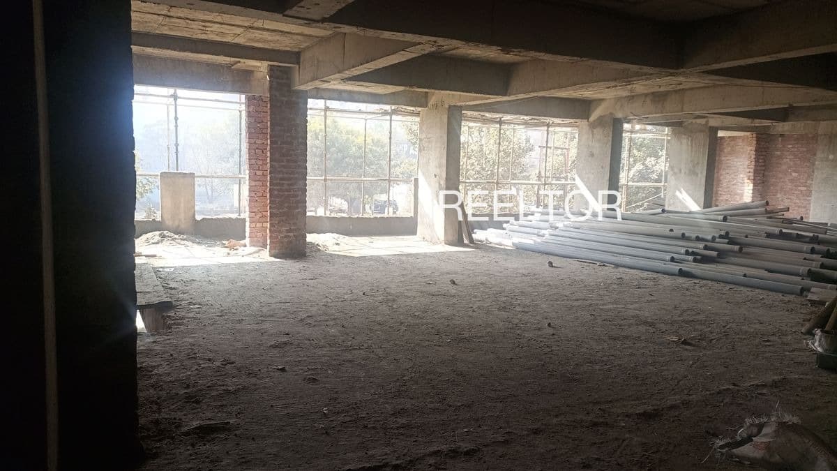 Showroom For Rent In Rajbai Majholi